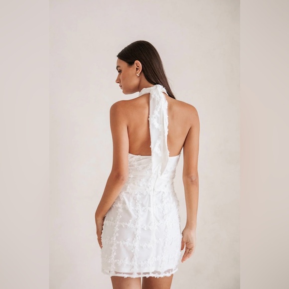 Sabo Skirt White Halter Dress - Picture 6 of 8